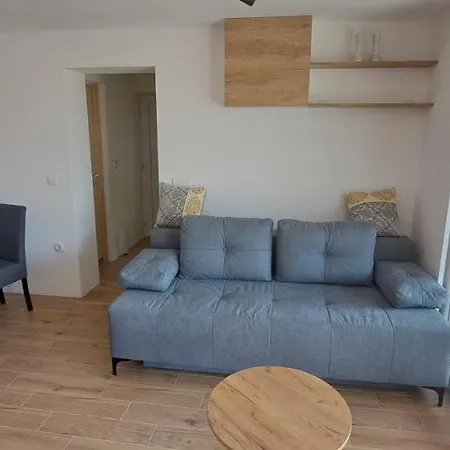 Holiday home Kuca Carolija *