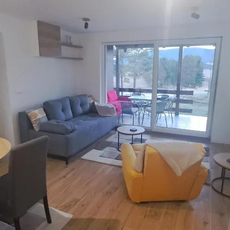 Kuca Carolija * Zlatibor