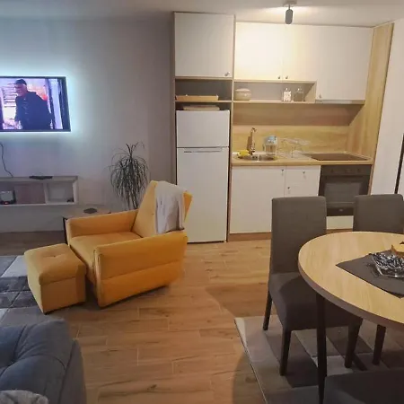 Kuca Carolija Holiday home