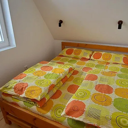 Kuca Carolija Holiday home *
