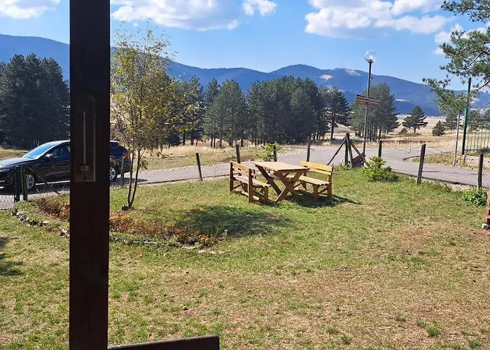 Kuca Carolija 度假居 *