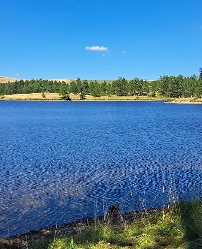 Kuca Carolija * 兹拉蒂博尔