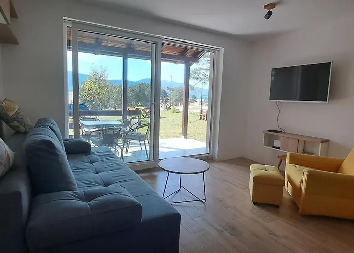 Kuca Carolija * 兹拉蒂博尔